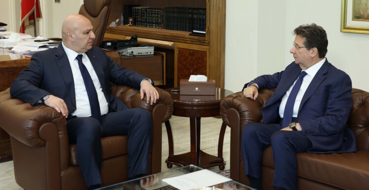 كنعان زار الرئيس عون: لبنان على طاولة القرار ولا يوجد تعثر بالمفاوضات مع صندوق النقد
