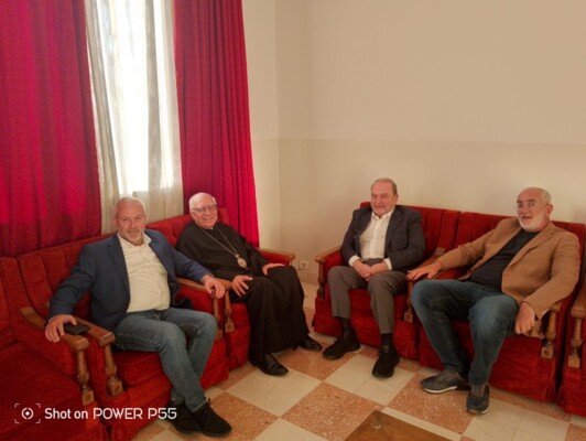 البطريرك العبسي استقبل انطوان حبشي وبحث معه شؤونا عامة