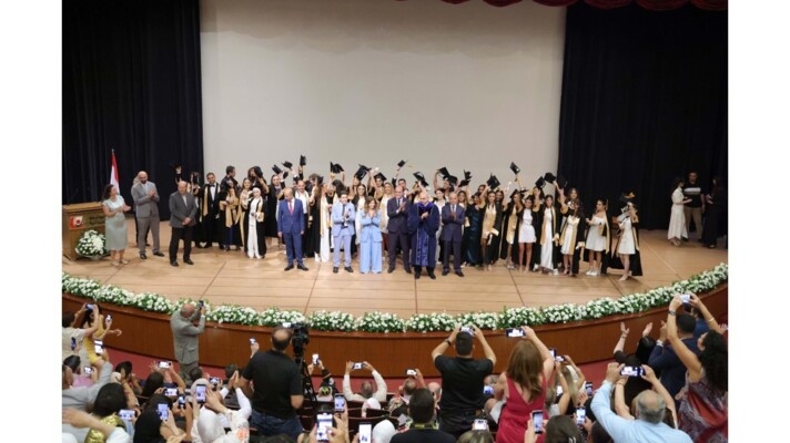 بدران خلال تخريج طلاب كلية الحقوق - الفرع الفرنسي: الوطن بحاجة الى ابنائه المخلصين