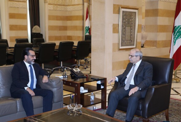 سلام عرض الاوضاع مع محافظ بيروت والنائب الدويهي