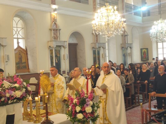 المطران الحداد ترأس رتبة سجدة الصليب في مطرانية صيدا للروم الملكيين الكاثوليك