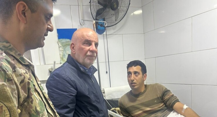 خريس عاد جرحى الجيش نتيجة استهدافهم في العامرية وتفقد متضرري الغارات الإسرائيلية في حانويه