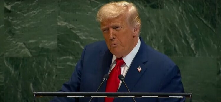 ترامب: القادة الأوروبيون يتحدثون كثيرا لكنهم لا ينجزون شيئا والحرب في أوكرانيا تستمر بلا نهاية
