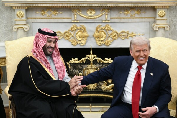 "التايمز": زيارة بن سلمان للبيت الأبيض اعادت رسم معادلات واشنطن واثارت الجدل حول التطبيع وصفقة الـF-35