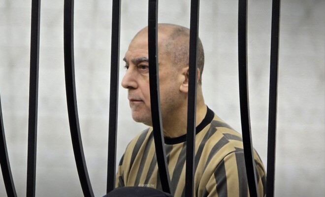 انعقاد أول جلسة محاكمة علنية لأحد رموز النظام السوري السابق في القصر العدلي في دمشق