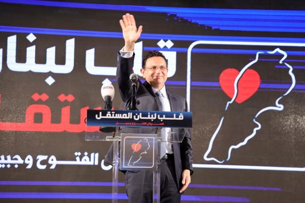 فريد الخازن: بلدنا الذي عرفناه وأحببناه تغيَّر وجهه وتحكمه سلطة منافقين وتجّار