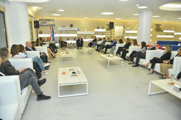جامعة الروح القدس نظّمت جلسة حوارية بعنوان "Brewing Strategy with Almaza" واستضافت رئيس مجلس إدارة "بيرة ألمازا"