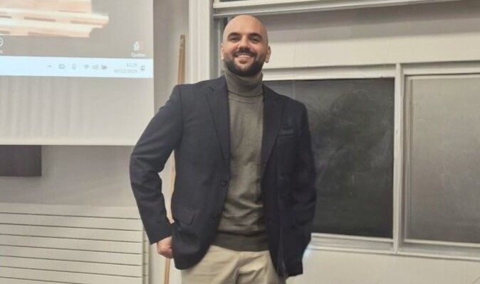لبناني يحقق سابقة بحثية بدكتوراه في علوم الإعلام في فرنسا بالتعاون مع "هارفارد" و"فيسبوك"