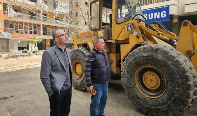 بلدية حارة حريك عملت على إزالة آثار العدوان الإسرائيلي في بئر العبد ضمن خطة الطوارئ المستمرة