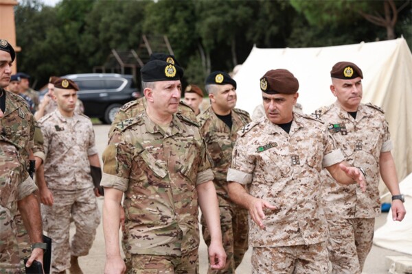 العماد هيكل: مواصلة بذل الجهود والتدريب تُمكّن الجيش من تنفيذ مهماته رغم صعوبتها وكثافتها