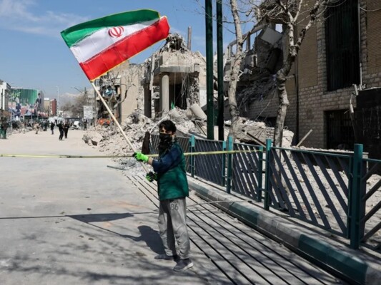 "إرنا" نقلا عن مسؤول محلي: هجوم على جسر للسكك الحديدية في كاشان يسفر عن مقتل شخصين