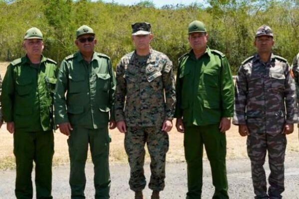 مسؤولون عسكريون أميركيون وكوبيون اجتمعوا في غوانتانامو لإجراء تبادل حول مسائل الأمن العملياتي
