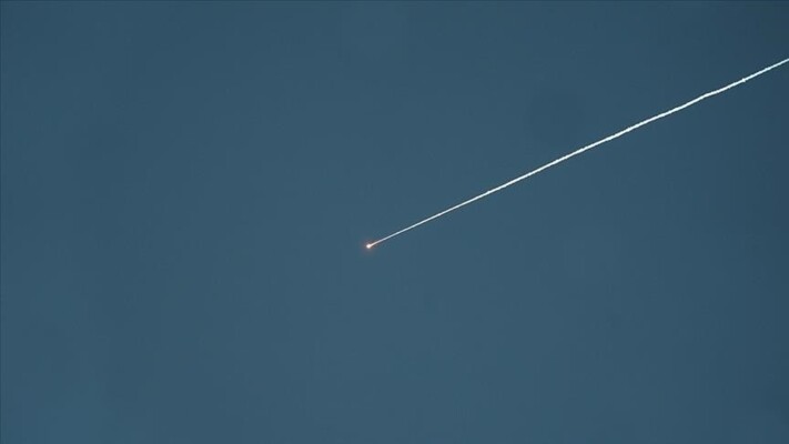 يديعوت أحرونوت: حزب الله أطلق نحو 30 صاروخا باتجاه شمال إسرائيل منذ فجر اليوم تم اعتراض عدد منها