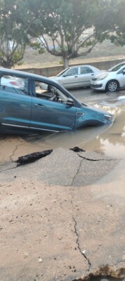 وزارة الأشغال عن الانخساف الجزئي في خلدة: تضرر كبير في قسطل رئيسي يزود بيروت وضواحيها بالمياه والفرق الفنية تعالج الخلل
