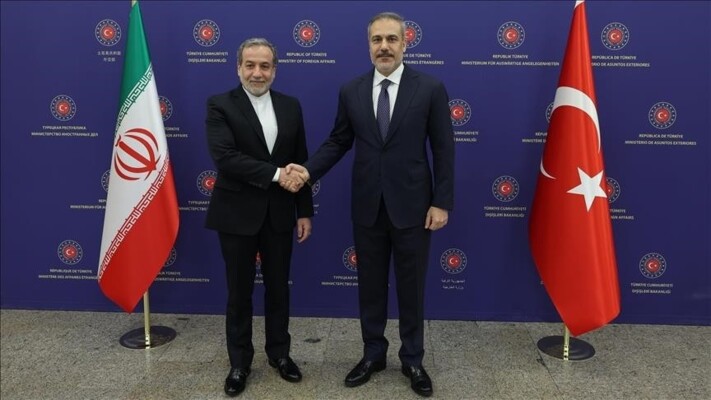 وزير الخارجية الإيراني حذر نظيره التركي من عمليات تضليل تهدف إلى تقويض العلاقات الإقليمية