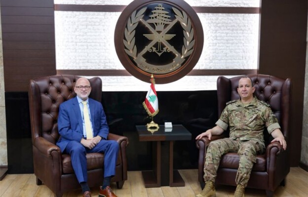 قائد الجيش استقبل السفير السويدي والملحق العسكري الإيطالي في زيارة وداعية