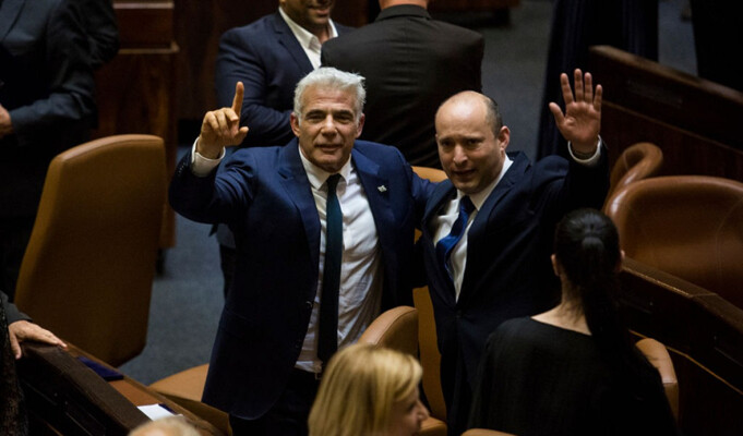 بينيت بعد التحالف مع لابيد: في اليوم الأول لحكومتنا المقبلة سنشكل لجنة تحقيق رسمية بالفشل في 7 تشرين الاول