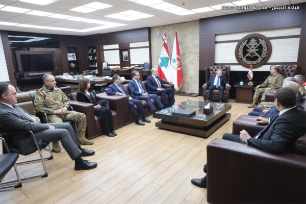 باسيل التقى العماد هيكل وأبدى تضامنه مع الإجراءات التي يقوم بها الجيش بظل المرحلة الحساسة الراهنة