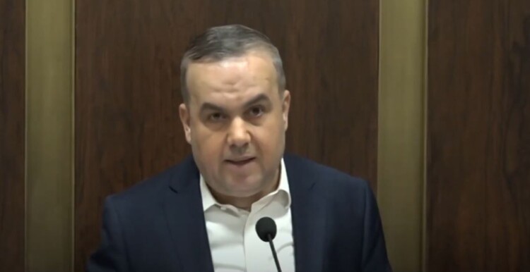 فضل الله: لا إجراءات عملية في ملف إعادة الإعمار والحكومة تتعمد تجاهله نتيجة إملاءات خارجية