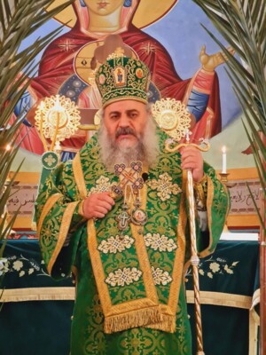 المتروبوليت أنطونيوس الصوري تراس قداس أحد الشعانين في كنيسة رفع الصليب – رعيت