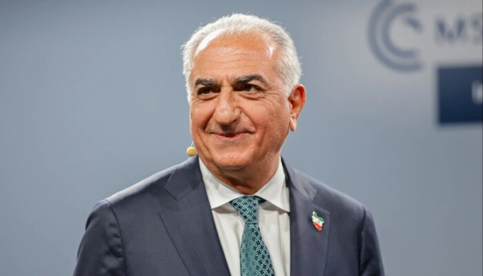 رضا بهلوي: بموت خامنئي تكون الجمهورية الإسلامية قد انتهت وستُلقى قريبًا جدًا بمزبلة التاريخ