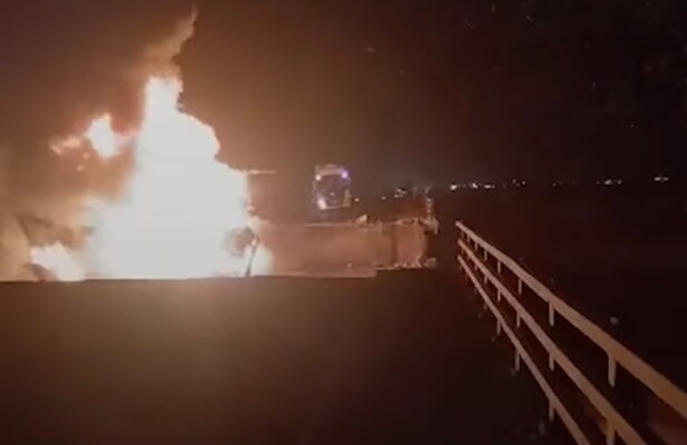 وكالة الأنباء الإيرانية: أميركا هاجمت 6 جسور خلال الساعات الماضية في مدينة خمير جنوبي إيران