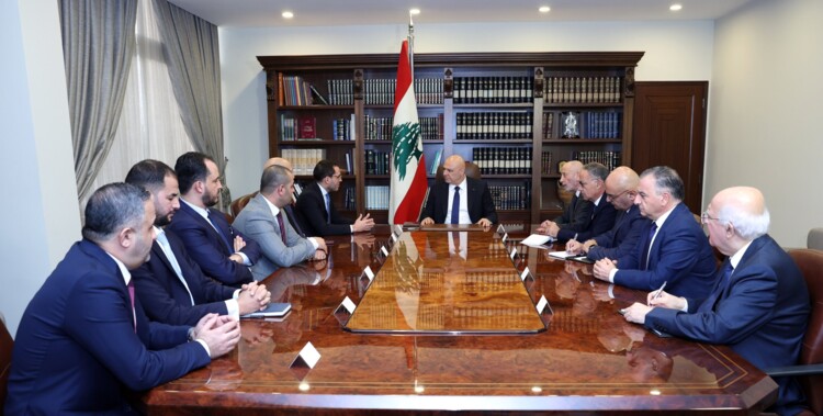 الرئيس عون تبلغ تسليم الوفد الليبي ملف التحقيق الكامل في قضية تغييب الامام الصدر ورحب بكل ما من شأنه المساعدة في التحقيقات الجارية في هذه القضية