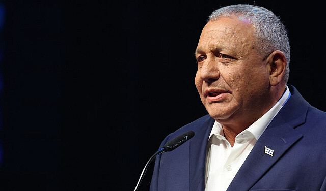 استطلاع لمعاريف: تقدم حزب "يشار" بزعامة آيزنكوت لأول مرة على "الليكود" بزعامة نتانياهو