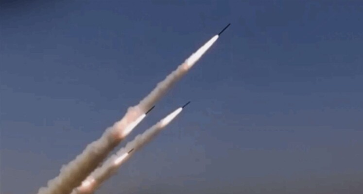 القناة 12 الإسرائيلية: اعتراض صاروخ أُطلق من لبنان باتجاه الجليل الأعلى وسقوط آخر بمنطقة مفتوحة