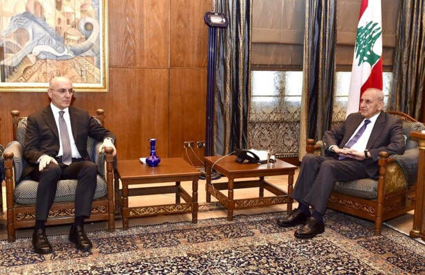 بري تابع مع الحجار في الجهود التي تبذلها اجهزة الوزارة لمواكبة تداعيات العدوان الإسرائيلي