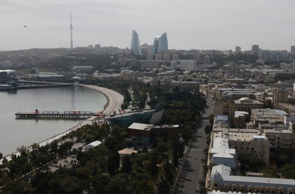 مصدر لرويترز: أكثر من 300 شخص فروا من إيران عبر أذربيجان