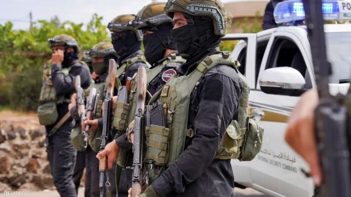 قوى الأمن الداخلي في سوريا:  إلقاء القبض على قيادي بارز في تنظيم داعش متورط في التخطيط والإشراف على اعتداءات إرهابية في حمص
