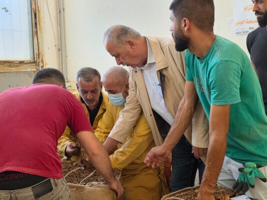 انطلاق عملية تسليم محصول التبغ من بلدة عدشيت الجنوبية في مركز الريجي – النبطية