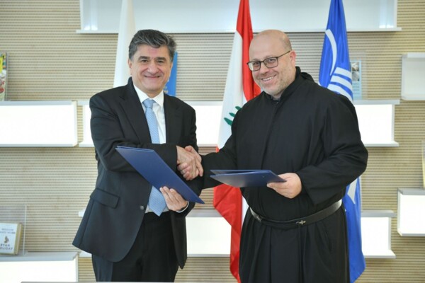 مذكرة تفاهم بين جامعة الروح القدس-الكسليك وشركة IPT لتعزيز التعاون في مجالات الاستدامة والطاقة