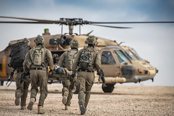 الجيش الإسرائيلي أعلن مقتل رقيب أول وإصابة 9 جنود نتيجة انفجار عبوة ناسفة في جنوب لبنان