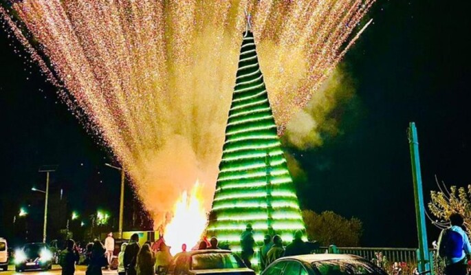 إضاءة شجرة العيد وافتتاح السوق الميلادية في عبرين