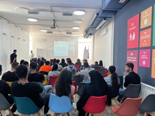 لقاء توجيهي للابورا في مؤسسة النائب ميشال ضاهر حول إنخراط الشباب في الأسلاك العسكرية لقاء توجيهي للابورا في مؤسسة النائب ميشال ضاهر حول إنخراط الشباب في الأسلاك العسكرية