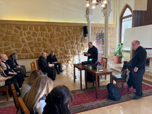 المعهد الفني الأنطوني نظم محاضرة حول هندسة الأيقونات ألقاها الأب سامي الحلاق اليسوعي