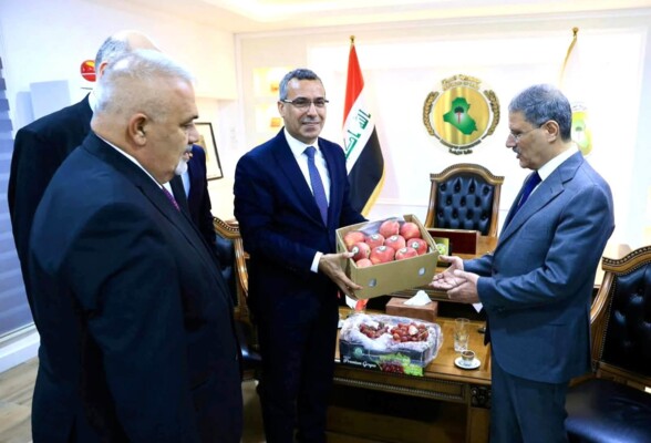هاني بحث في بغداد بتوسيع صادرات التفاح اللبناني وتسهيل التبادل الزراعي والتحويلات المالية