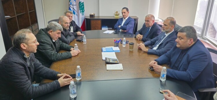 رسامني بحث مع مسؤولين بقطاع النقل بتداعيات ارتفاع أسعار النفط واتفاق على تعديل موقّت لتعرفة النقل