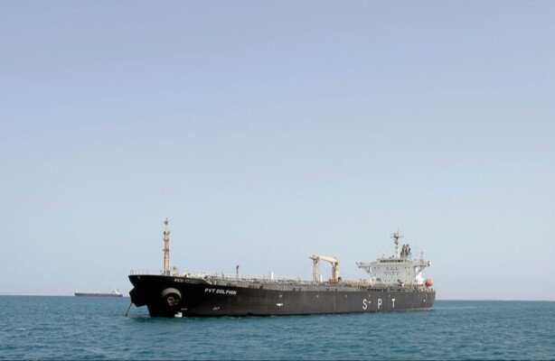 هيئة بحرية بريطانية: رصد نشاط عسكري كبير في الخليج وخليج عمان وبحر العرب ومضيق هرمز