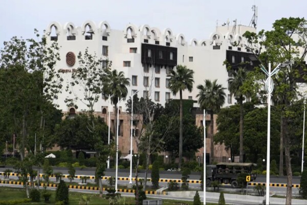 الخارجية الباكستانية: باكستان ستواصل الاضطلاع بدورها لتسهيل الحوار بين طهران وواشنطن