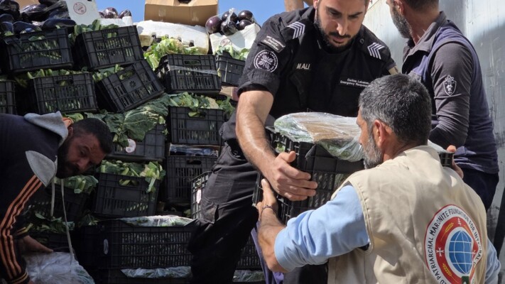 "كاريتاس": وصول قافلة مساعدات من 30 شاحنة إلى عين إبل ودبل ورميش رغم كل الصعوبات الميدانية