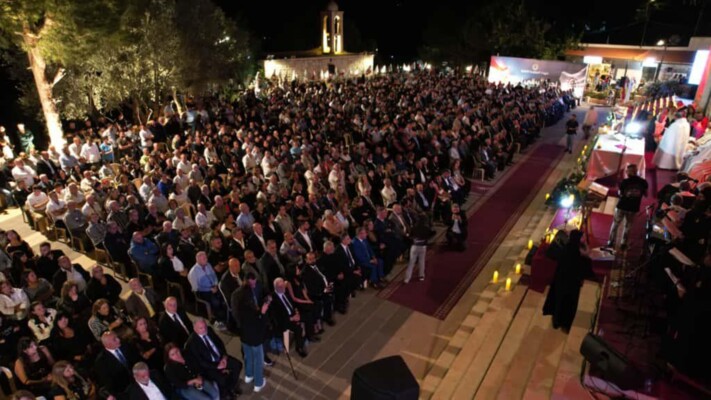 جعجع: لا يمكن بأي شكل من الأشكال أن يستبدل نائب دير الأحمر المسيحي بنائب من خارجها