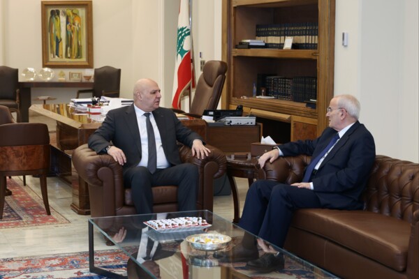 الرئيس عون بحث الأوضاع الأمنية مع وزيري الدفاع والداخلية وقائد الجيش