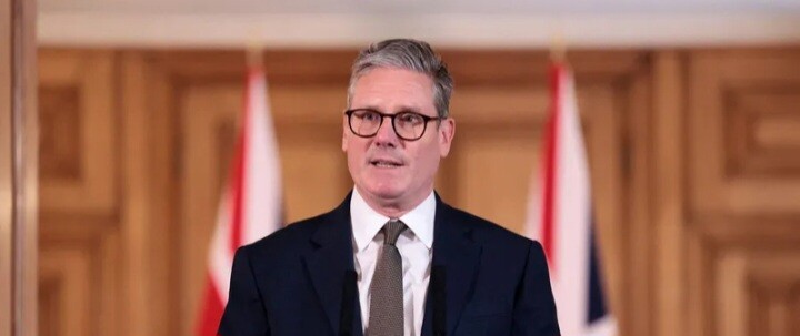 ستارمر: يجب إدخال المزيد من المساعدات إلى غزة ومستعدون للمساهمة بإعادة إعمار القطاع