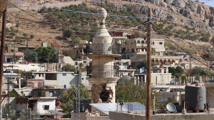 "سانا": قوات إسرائيلية تتوغل في محيط بلدة بيت جن بريف دمشق وتطلق النار لترهيب المدنيين