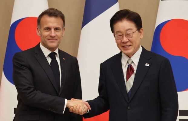رئيس كوريا الجنوبية استقبل ماكرون: نأمل التوصل لتدابير مشتركة تسهم باستعادة السلام بالشرق الأوسط