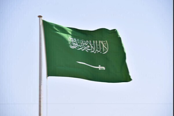 الدفاع المدني السعودي: إصابتان وأضرار مادية في مسجد وعدد من المباني جراء سقوط مقذوف بمحافظة الطوال في جازان