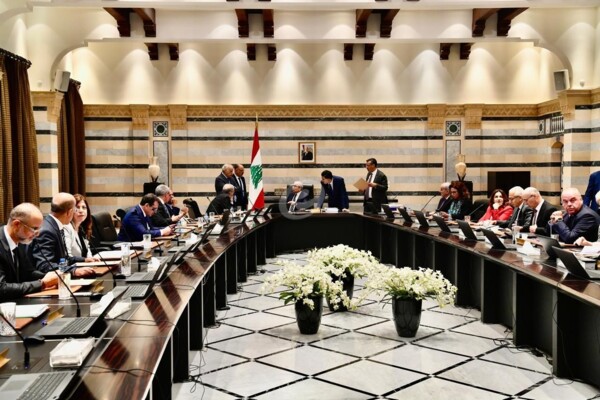 مجلس الوزراء اضطلع على التقرير الشهري لخطة حصر السلاح وقرر تعليق عمل جمعية رسالات حتى انتهاء التحقيقات